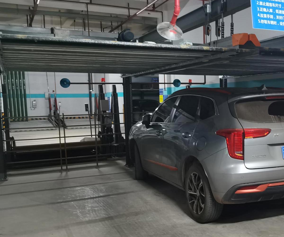 湖南四柱電動升降機立體停車